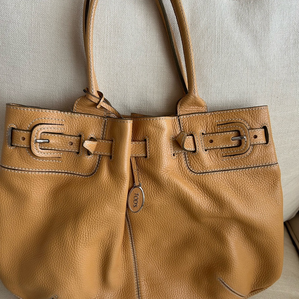 EUC Tod's Butterscotch-Tan Leather Tote Bag barely used